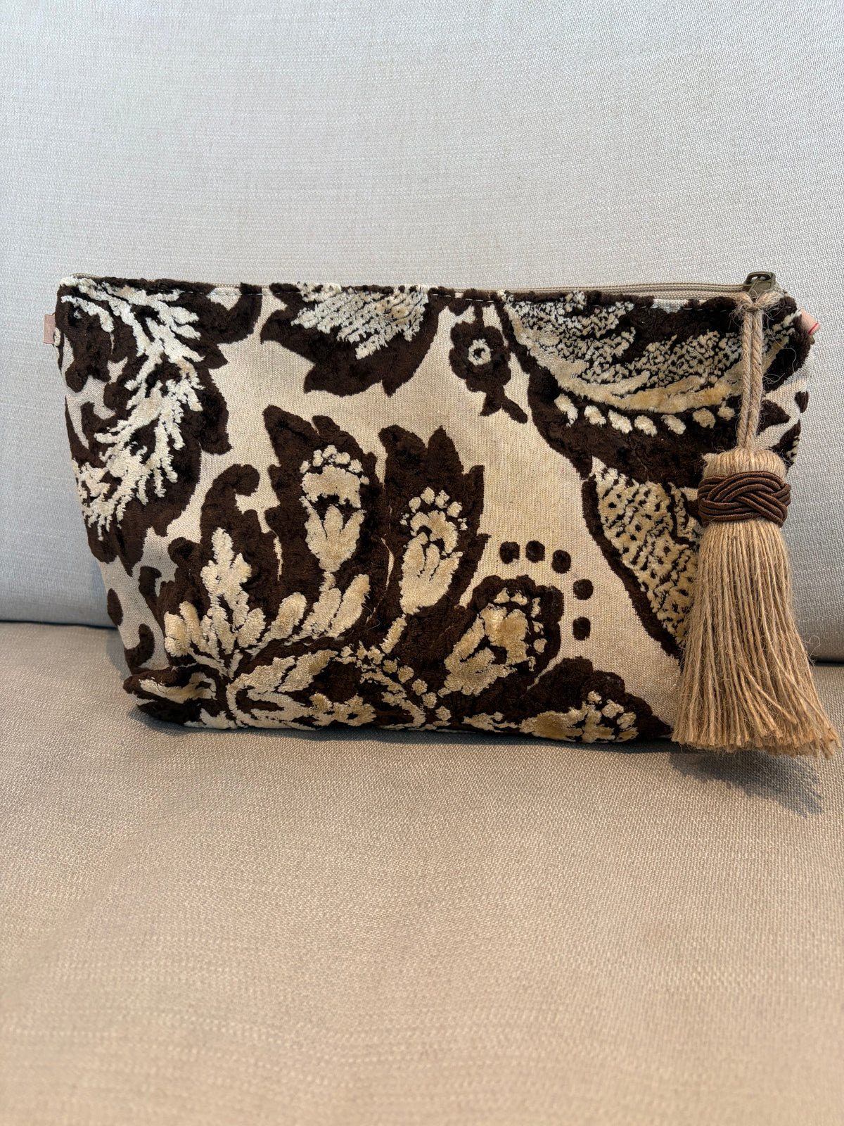 Clutch laget av Marokkanske tepper med håndlaget dusk